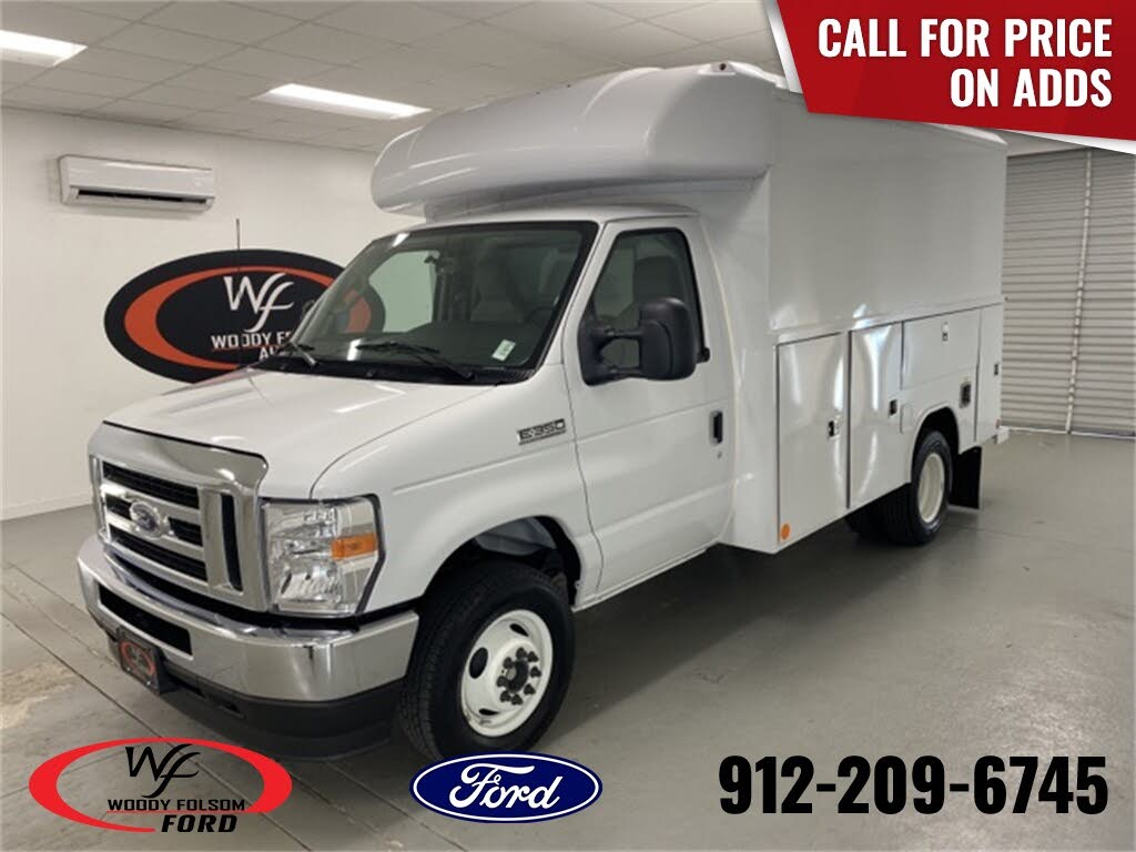 2025 Ford E-Series Chassis E-350 SD Cutaway SB DRW RWD