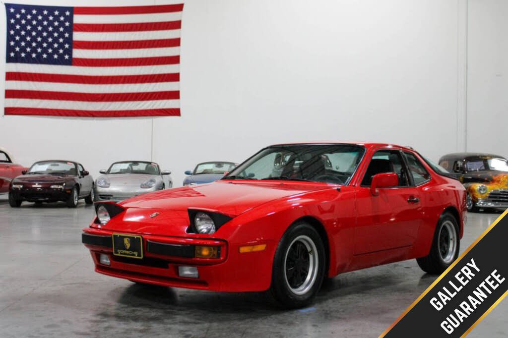 1985 Porsche 944 STD Hatchback