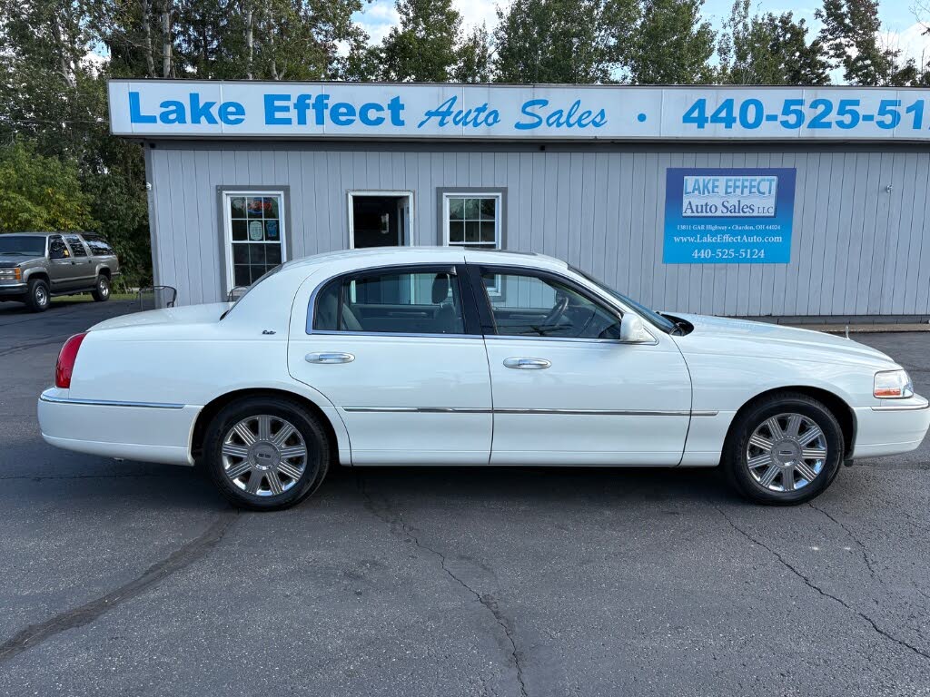 2003 Lincoln Town Car Cartier