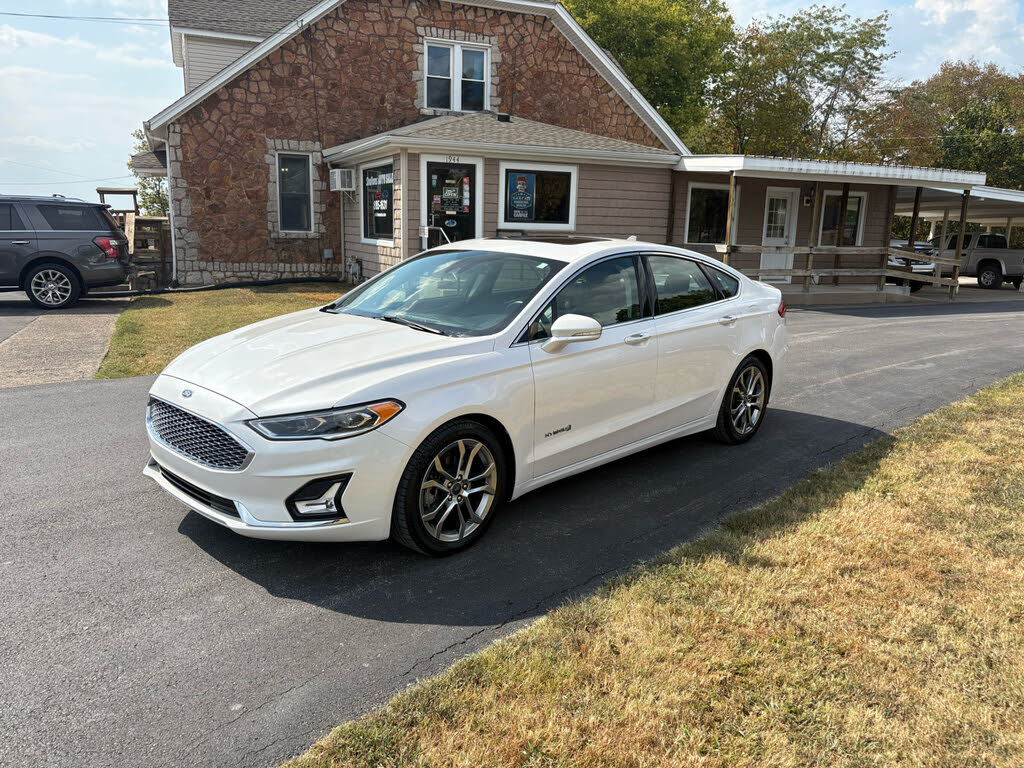 2019 Ford Fusion Hybrid Titanium FWD