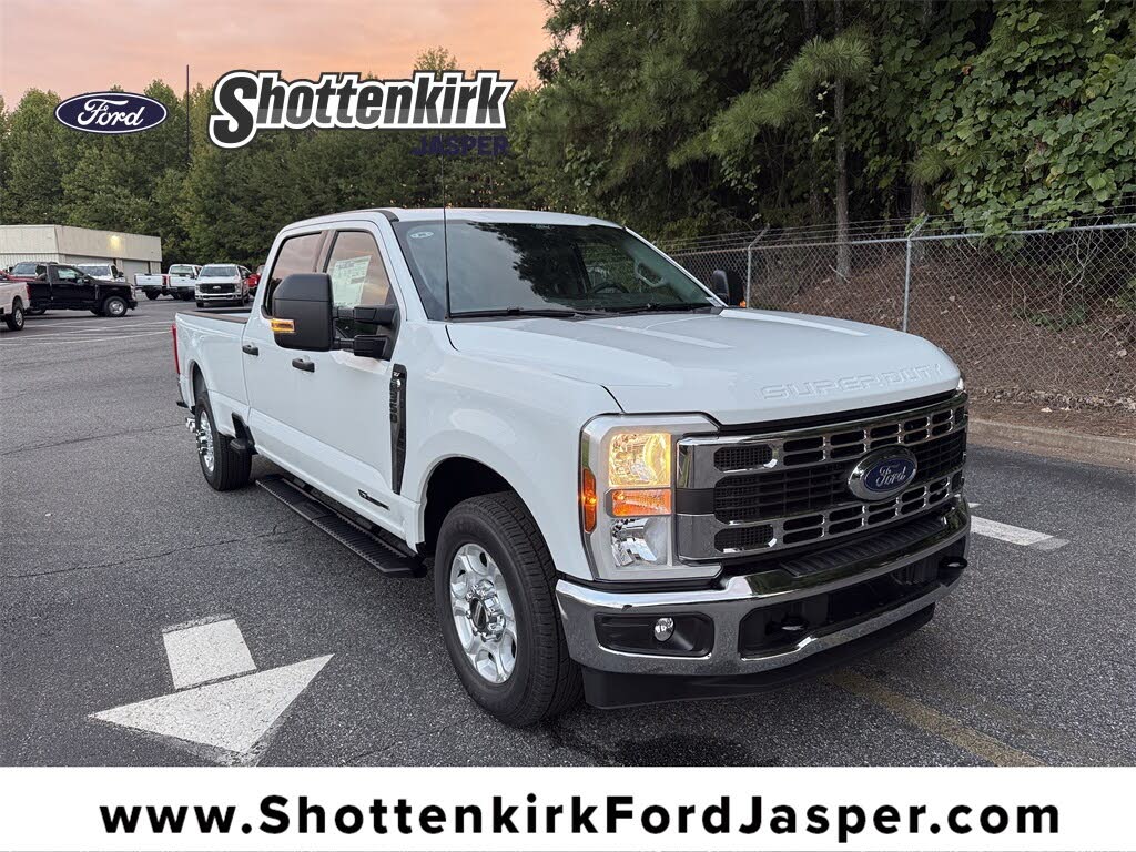 2026 Ford F-350 Super Duty XLT Crew Cab RWD