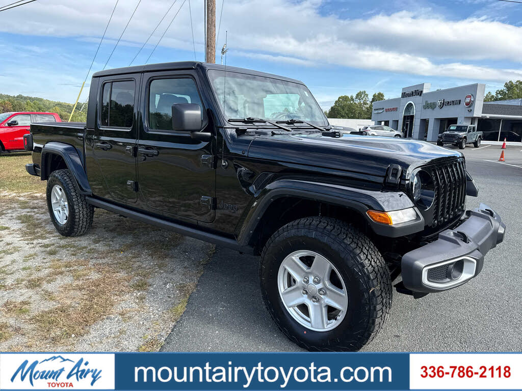 2022 Jeep Gladiator Sport S Crew Cab 4WD