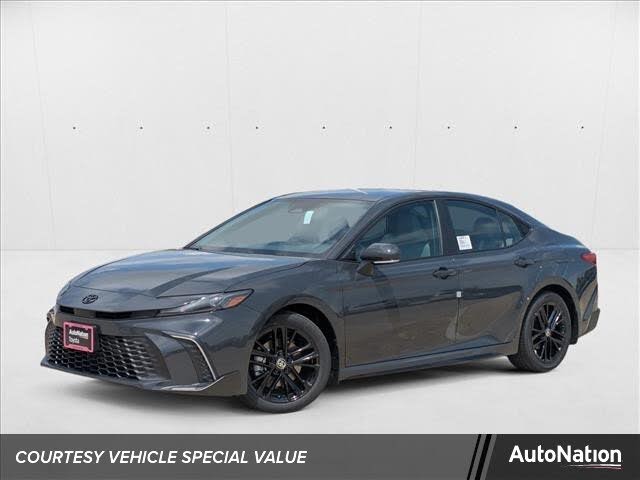 2025 Toyota Camry SE FWD