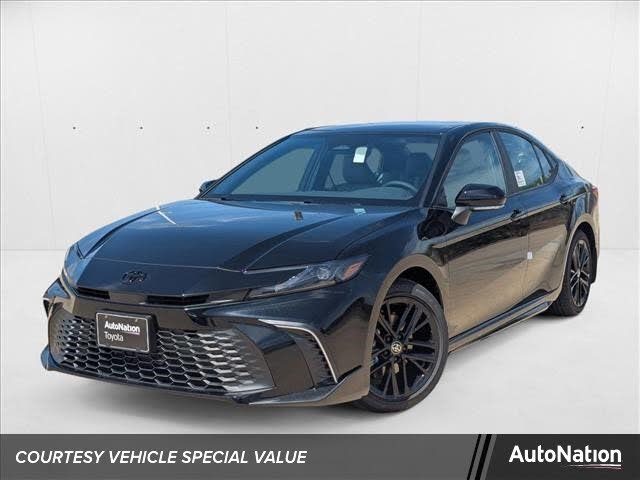 2025 Toyota Camry SE FWD