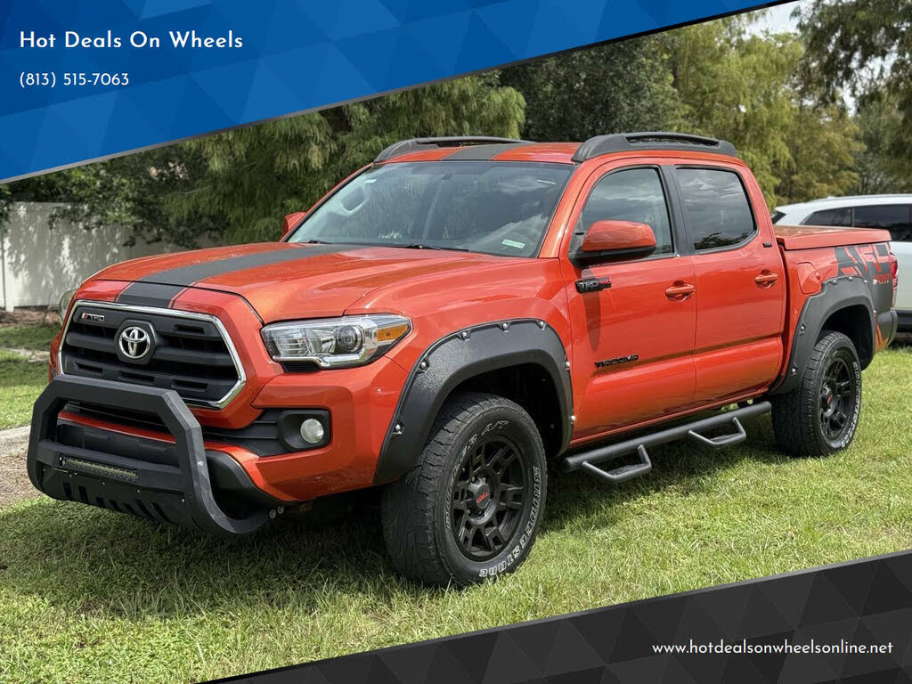 2017 Toyota Tacoma SR5 V6 Double Cab RWD