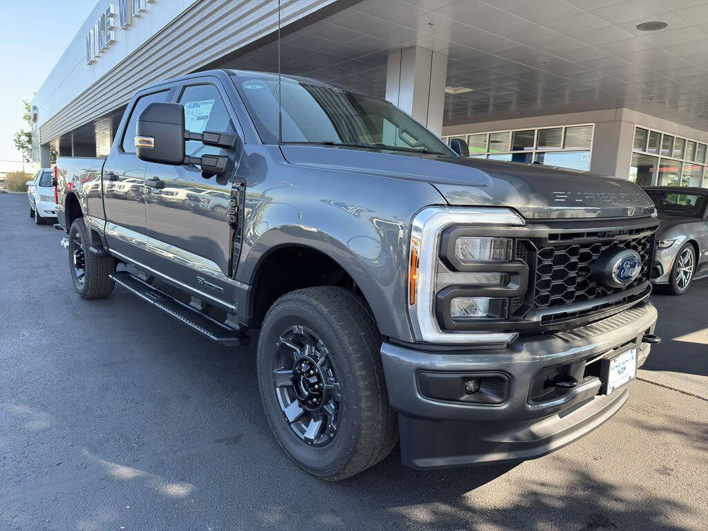 2026 Ford F-350 Super Duty XL Crew Cab 4WD