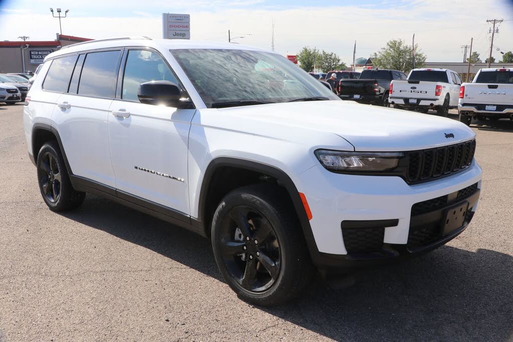 2025 Jeep Grand Cherokee L Altitude 4WD
