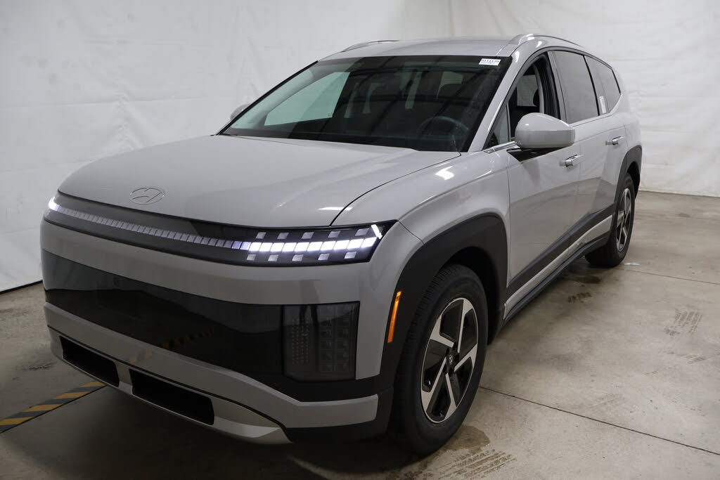 2026 Hyundai Ioniq 9 SE AWD