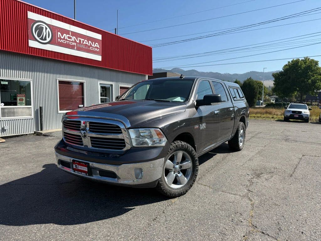 2016 RAM 1500 SLT Crew Cab 4WD