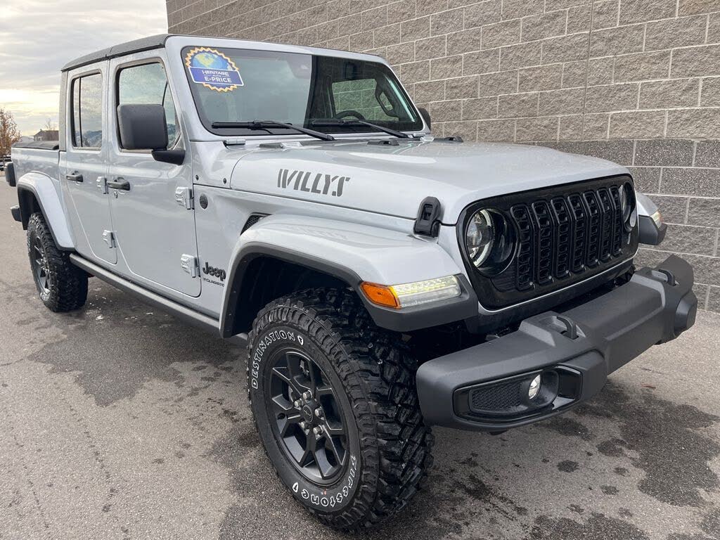 2024 Jeep Gladiator Willys Crew Cab 4WD