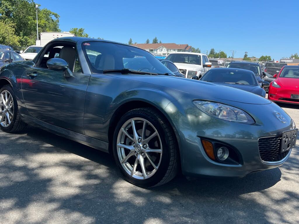 2011 Mazda MX-5 GT with Power Hardtop RWD