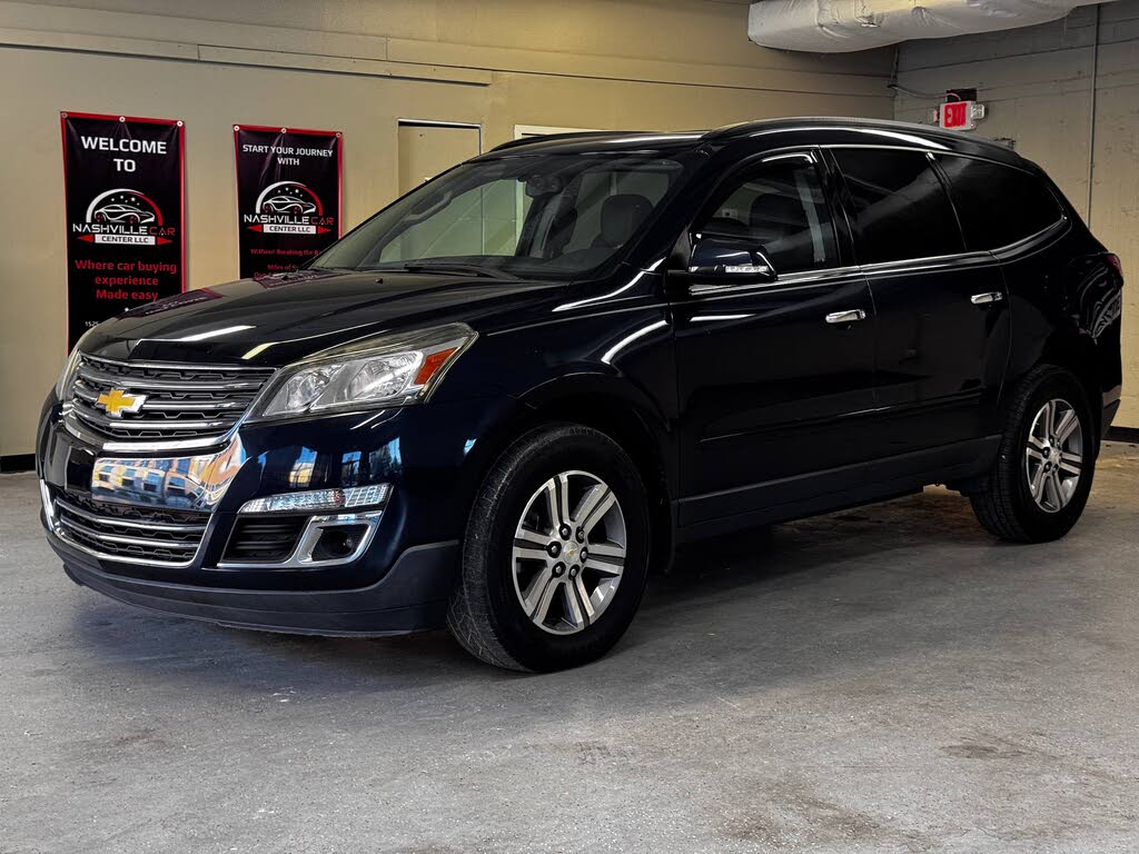 2017 Chevrolet Traverse 2LT FWD