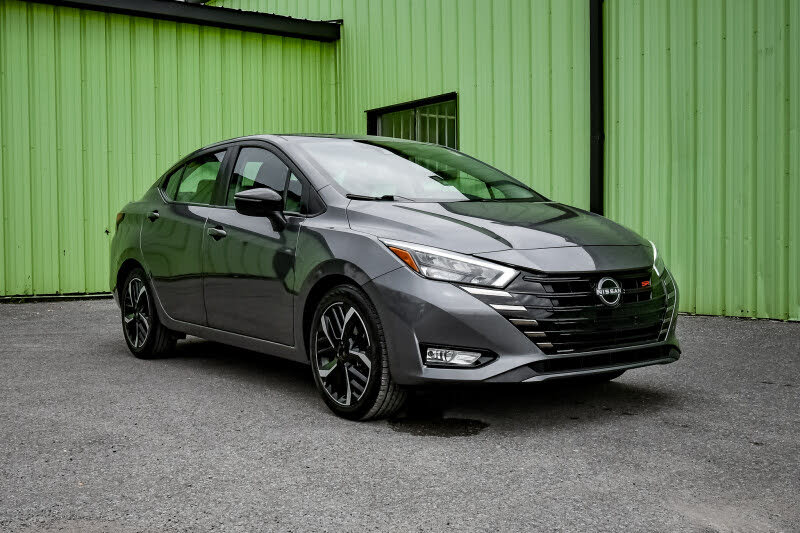 2024 Nissan Versa SR FWD