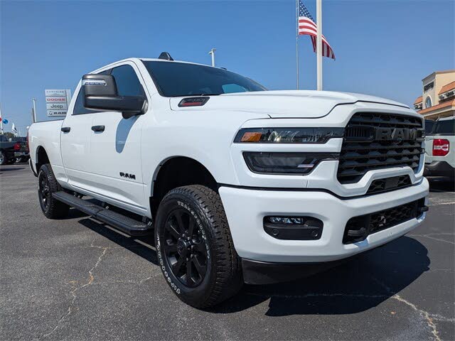 2026 RAM 2500 Big Horn Crew Cab 4WD