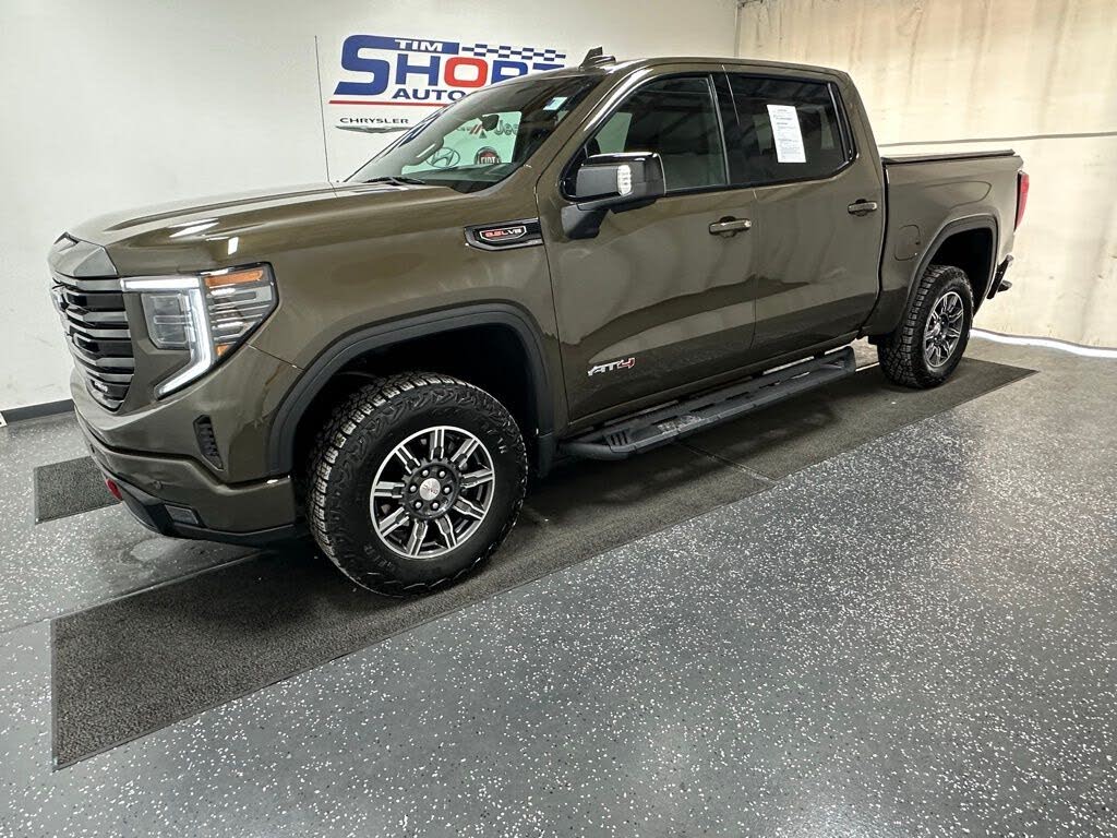 2024 GMC Sierra 1500 AT4 Crew Cab 4WD
