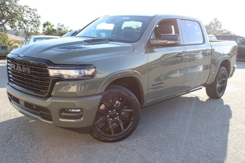 2026 RAM 1500 Laramie Crew Cab 4WD