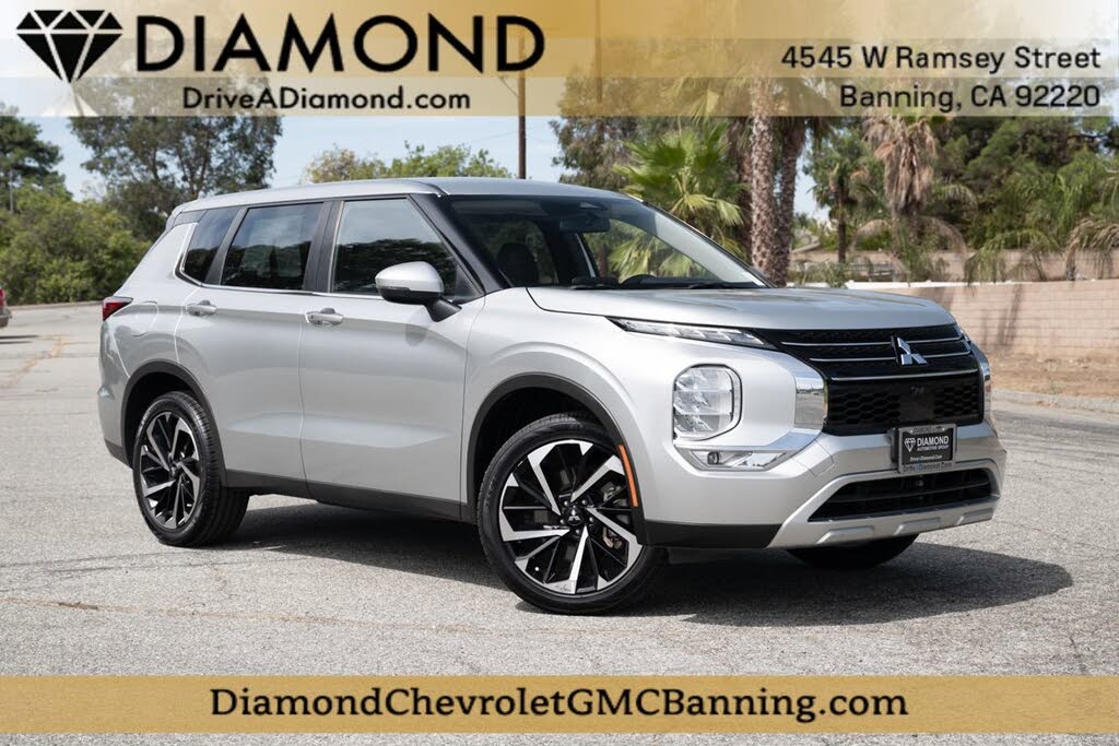 2023 Mitsubishi Outlander SE Special Edition FWD