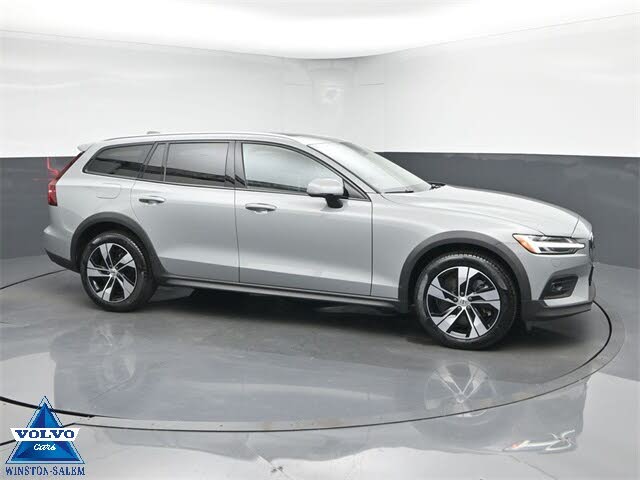 2024 Volvo V60 Cross Country B5 Plus AWD