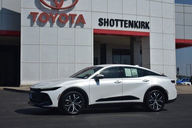 2023 Toyota Crown XLE AWD