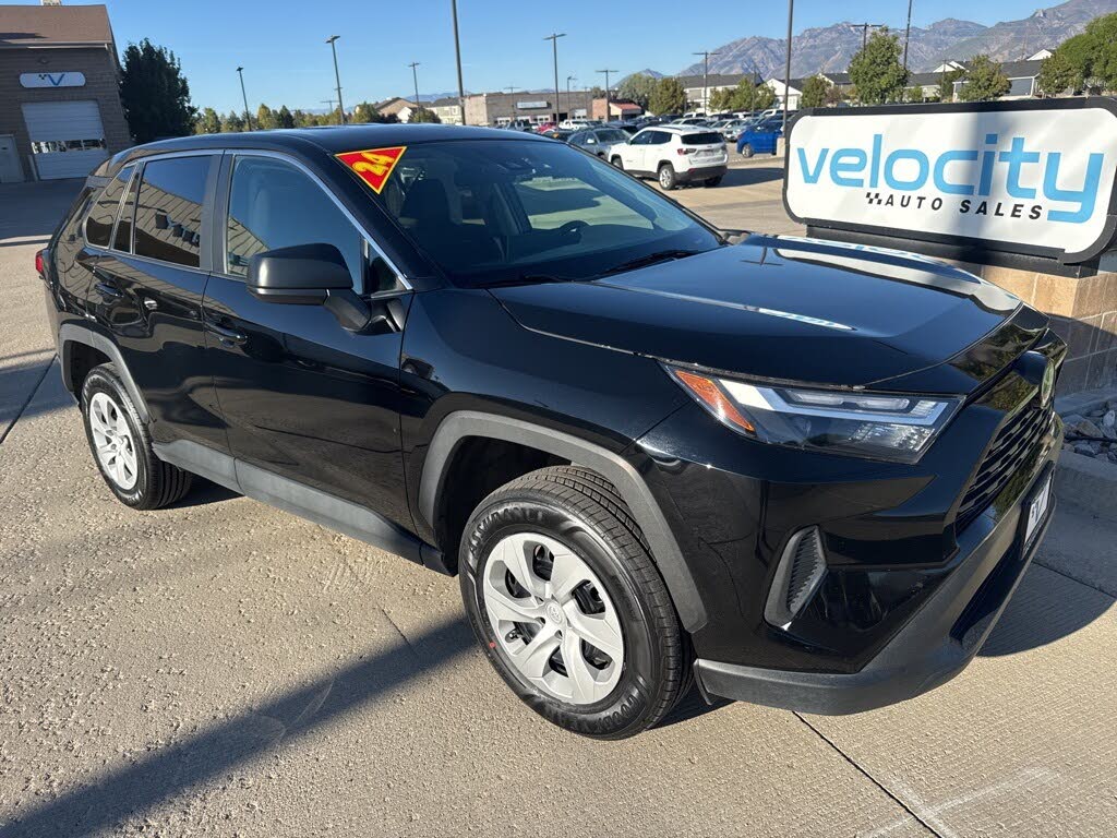 2024 Toyota RAV4 LE AWD