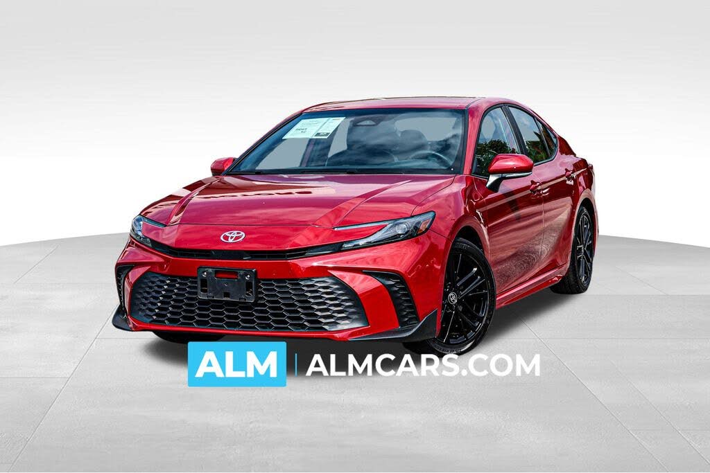 2025 Toyota Camry SE FWD