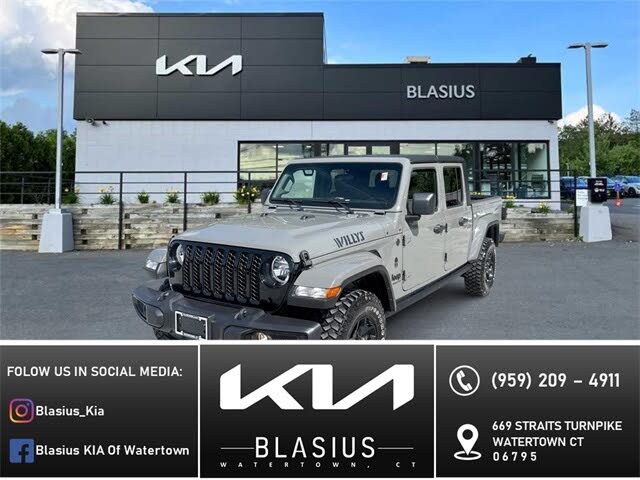 2022 Jeep Gladiator Willys Crew Cab 4WD