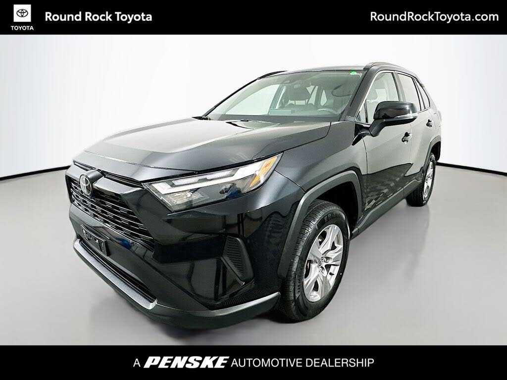 2024 Toyota RAV4 XLE FWD