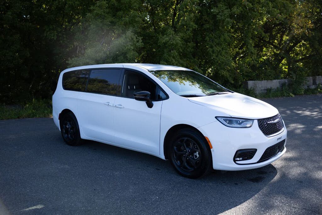 Chrysler Pacifica Hybrid S Appearance FWD 2024