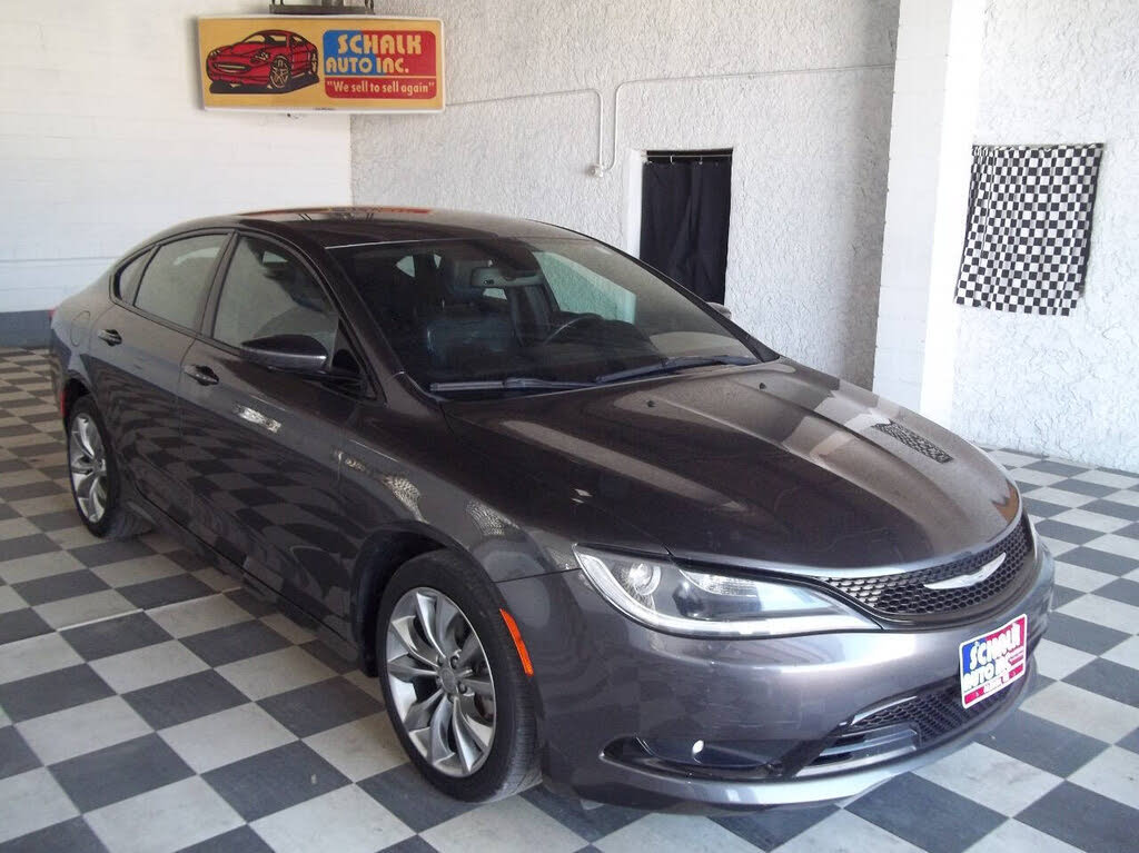 2015 Chrysler 200 S Sedan FWD