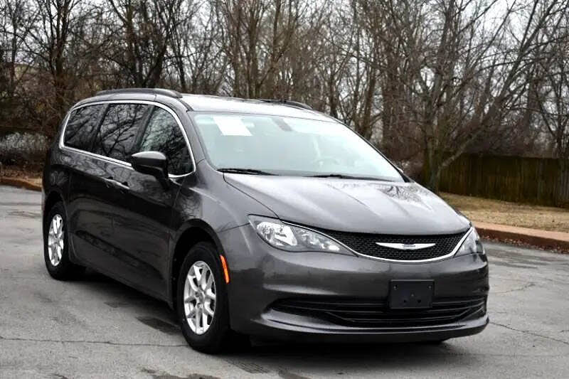2020 Chrysler Voyager LXi FWD