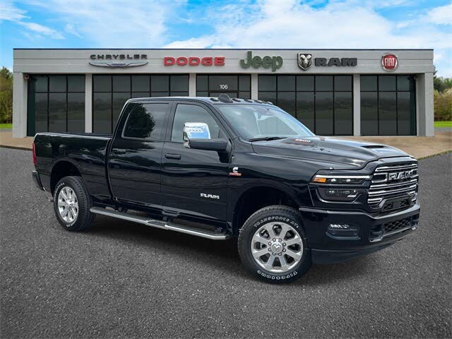 2025 RAM 3500 Laramie Crew Cab 4WD
