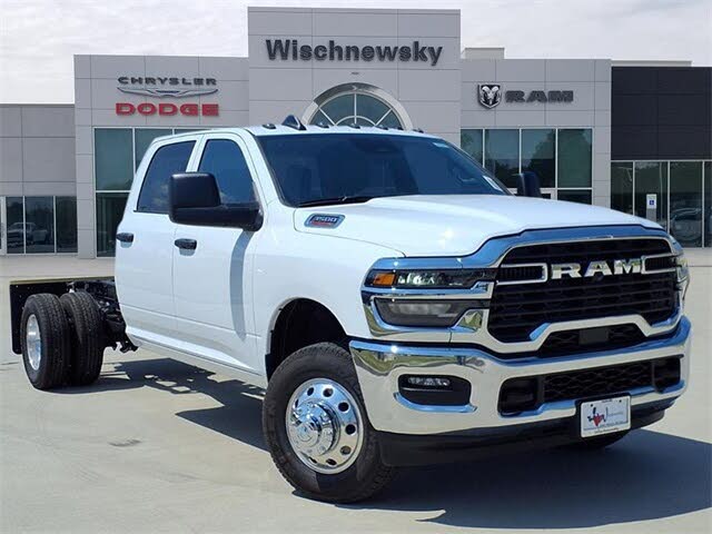 2026 RAM 3500 Chassis Tradesman Crew Cab LB DRW 4WD