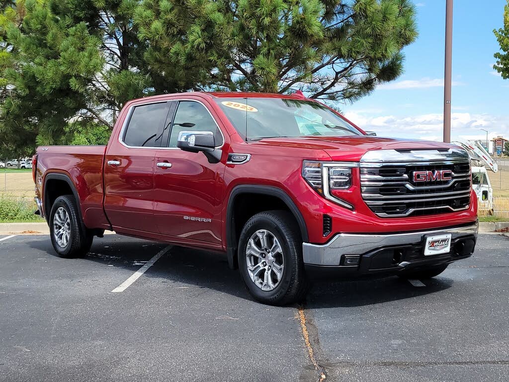 2023 GMC Sierra 1500 SLT Crew Cab 4WD