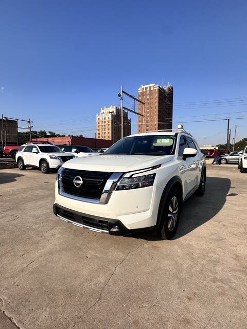2022 Nissan Pathfinder SL 4WD