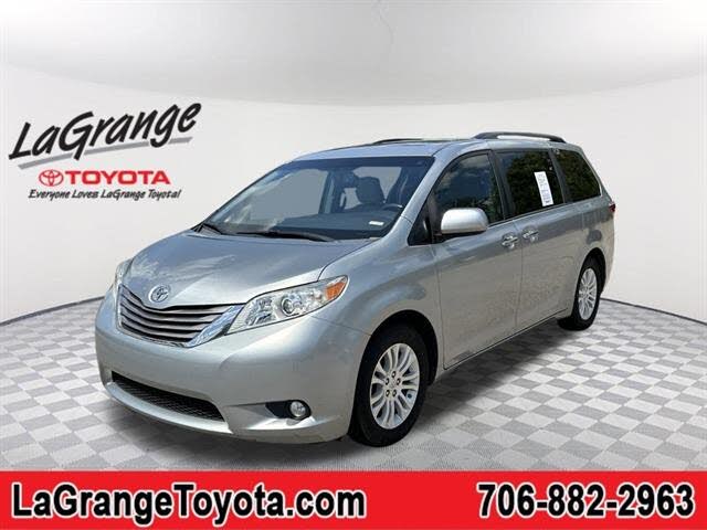2017 Toyota Sienna XLE 8-Passenger FWD
