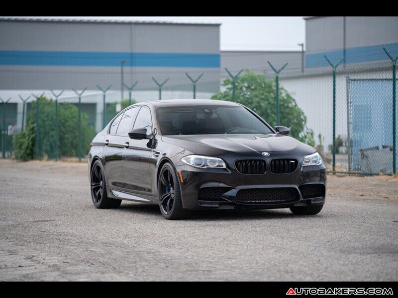 2015 BMW M5 RWD