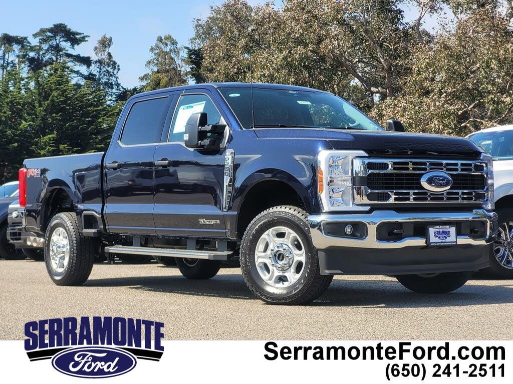 2025 Ford F-250 Super Duty XLT Crew Cab 4WD