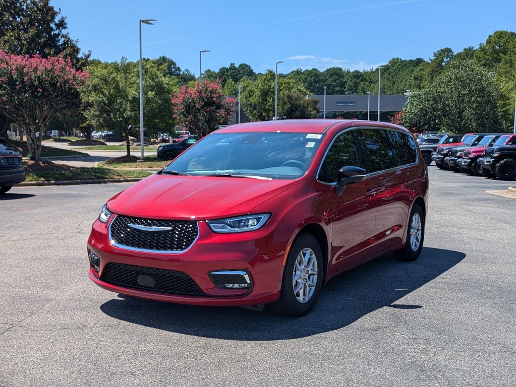 2026 Chrysler Pacifica Select FWD