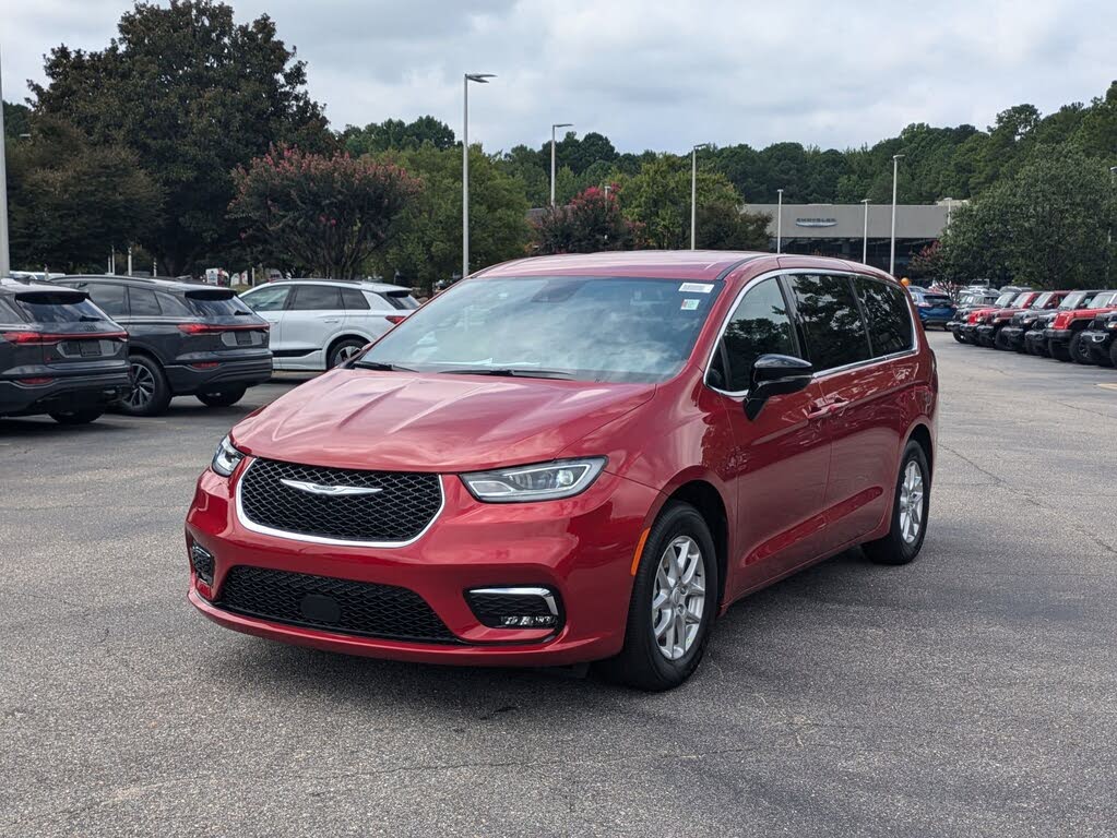 2026 Chrysler Pacifica Select FWD