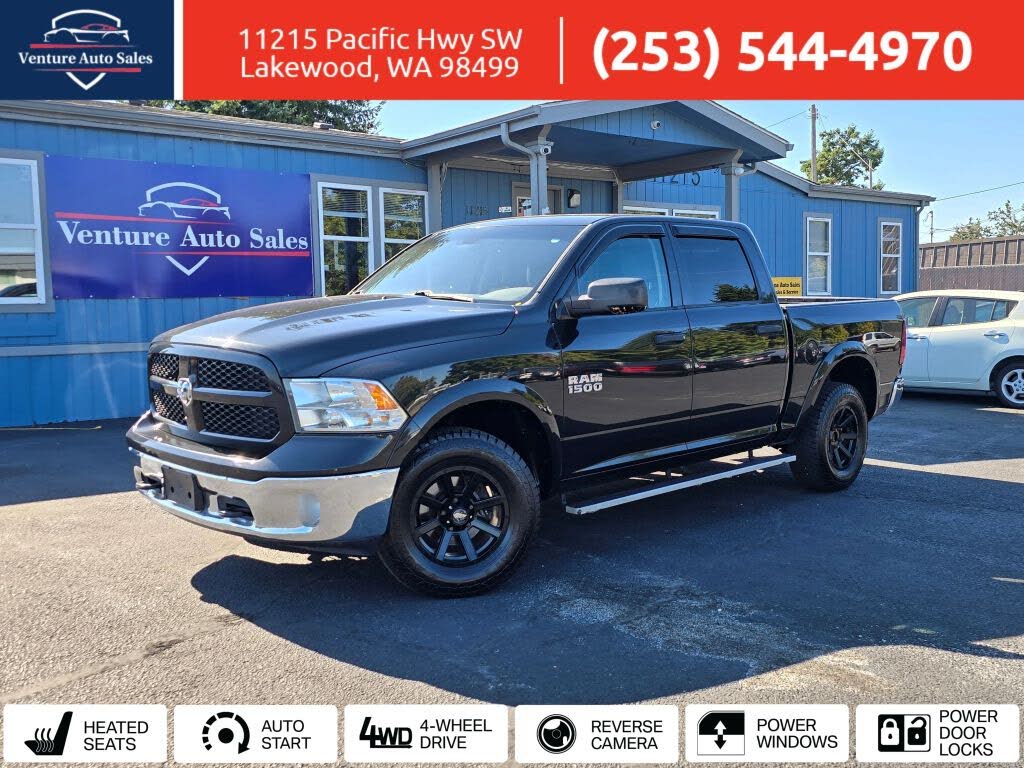 2017 RAM 1500 Big Horn Crew Cab 4WD