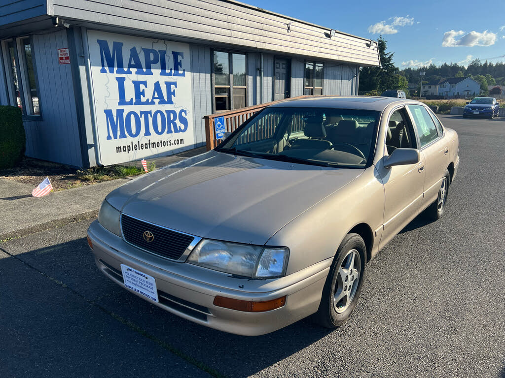 1997 Toyota Avalon 4 Dr XL Sedan