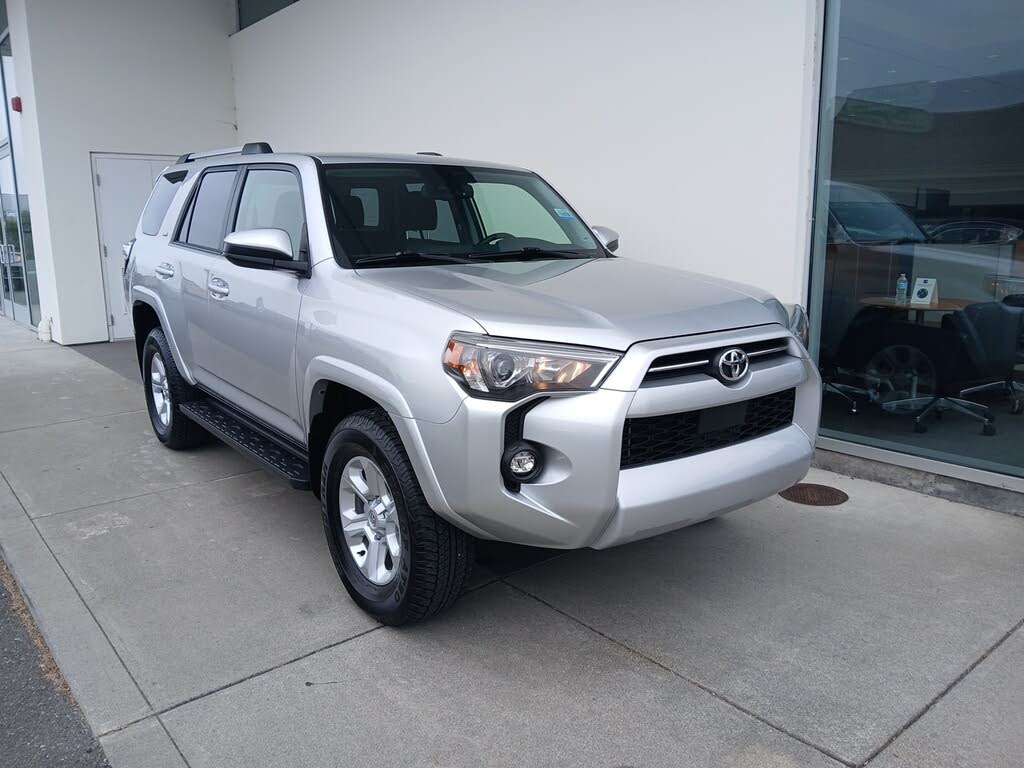 2024 Toyota 4Runner SR5 4WD