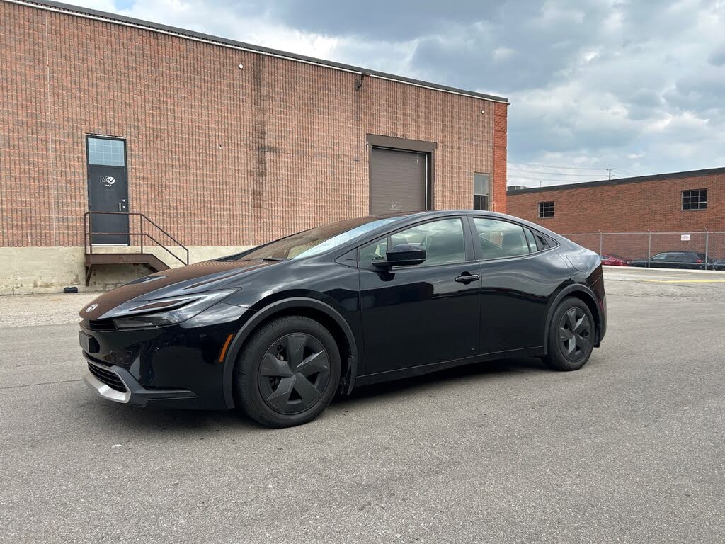 2024 Toyota Prius Prime SE FWD