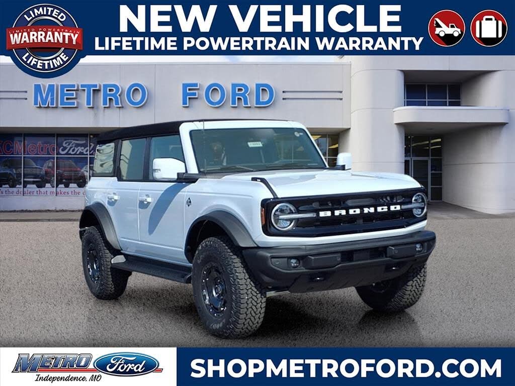 2025 Ford Bronco Outer Banks 4-Door 4WD