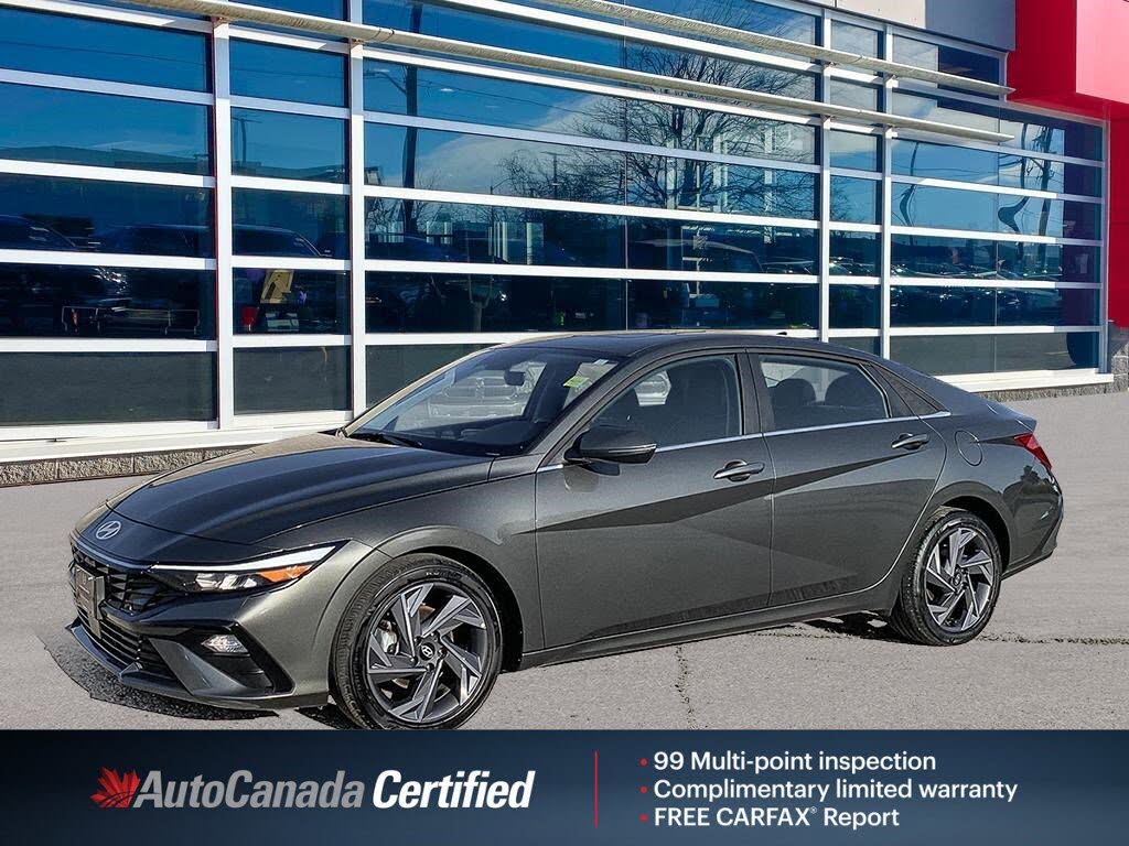 2025 Hyundai Elantra Luxury FWD