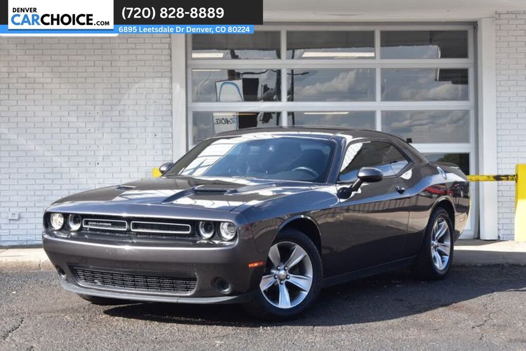 2020 Dodge Challenger SXT RWD