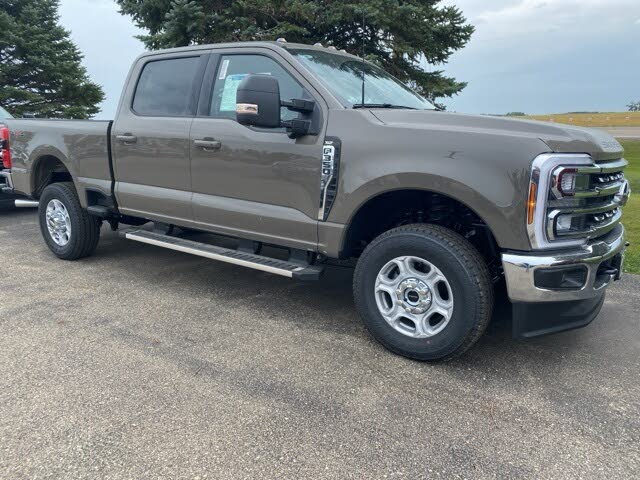 2026 Ford F-350 Super Duty XLT Crew Cab 4WD