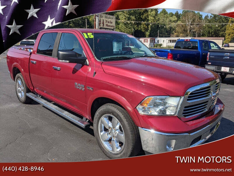 2015 RAM 1500 SLT Crew Cab 4WD