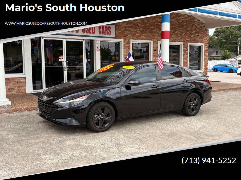 2022 Hyundai Elantra SEL FWD