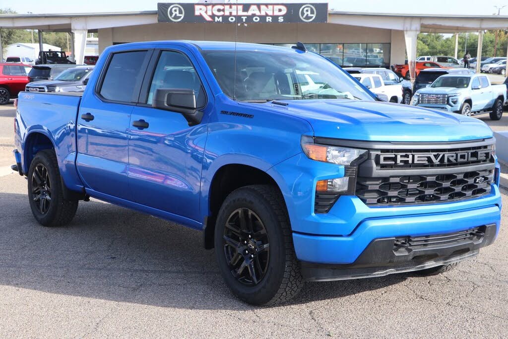 2026 Chevrolet Silverado 1500 Custom Crew Cab 4WD